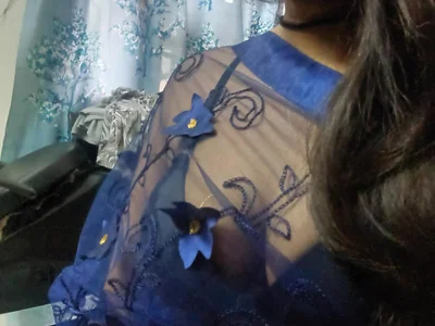 aarushi_sharmaa English speaking webcam model