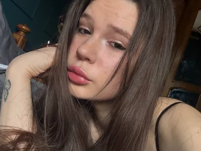 OdetteAven English speaking webcam model