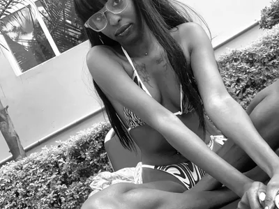 Pinnaluck23 webcam livesex profile in kenya cams